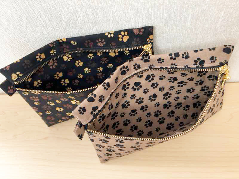 Cute paw pouch