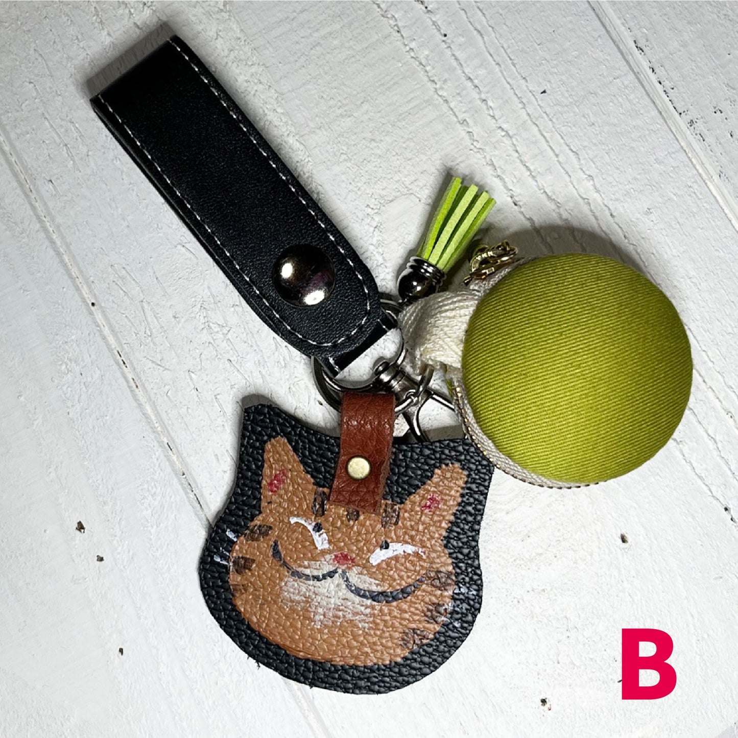Key holder with accessory compartment