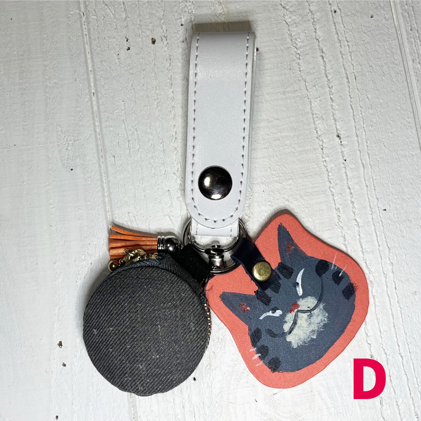 Key holder with accessory compartment